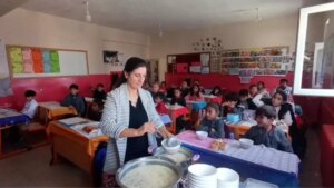 vanda corba gunu projesi ogrencileri saglikli beslenmeye tesvik ediyor 9DFTOMDm.jpg